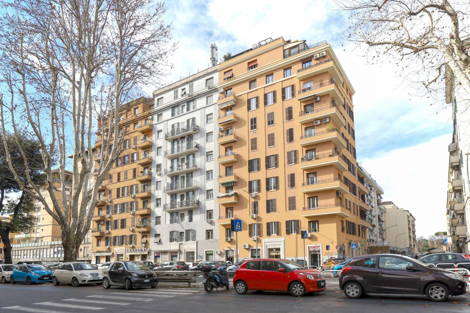 Piramide Deluxe Apartment ローマ エクステリア 写真